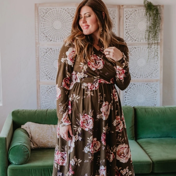 WREN AND IVORY Wrap Dress - Picture 3 of 4